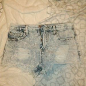 EUC Forever 21 High waisted Acid washed shorts 26